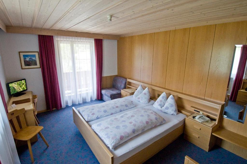 Naturhotel Haller Racines Room photo